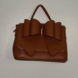 Camel bag with bow
